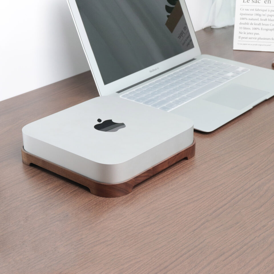 Walnut Tablet Stand for Mac Studio M2 & Mac mini – Solid Wood Computer Riser with Ventilation