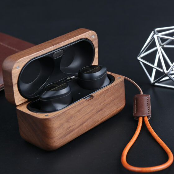 Wooden Technics EAH-AZ80 Case With Leather Lanyard