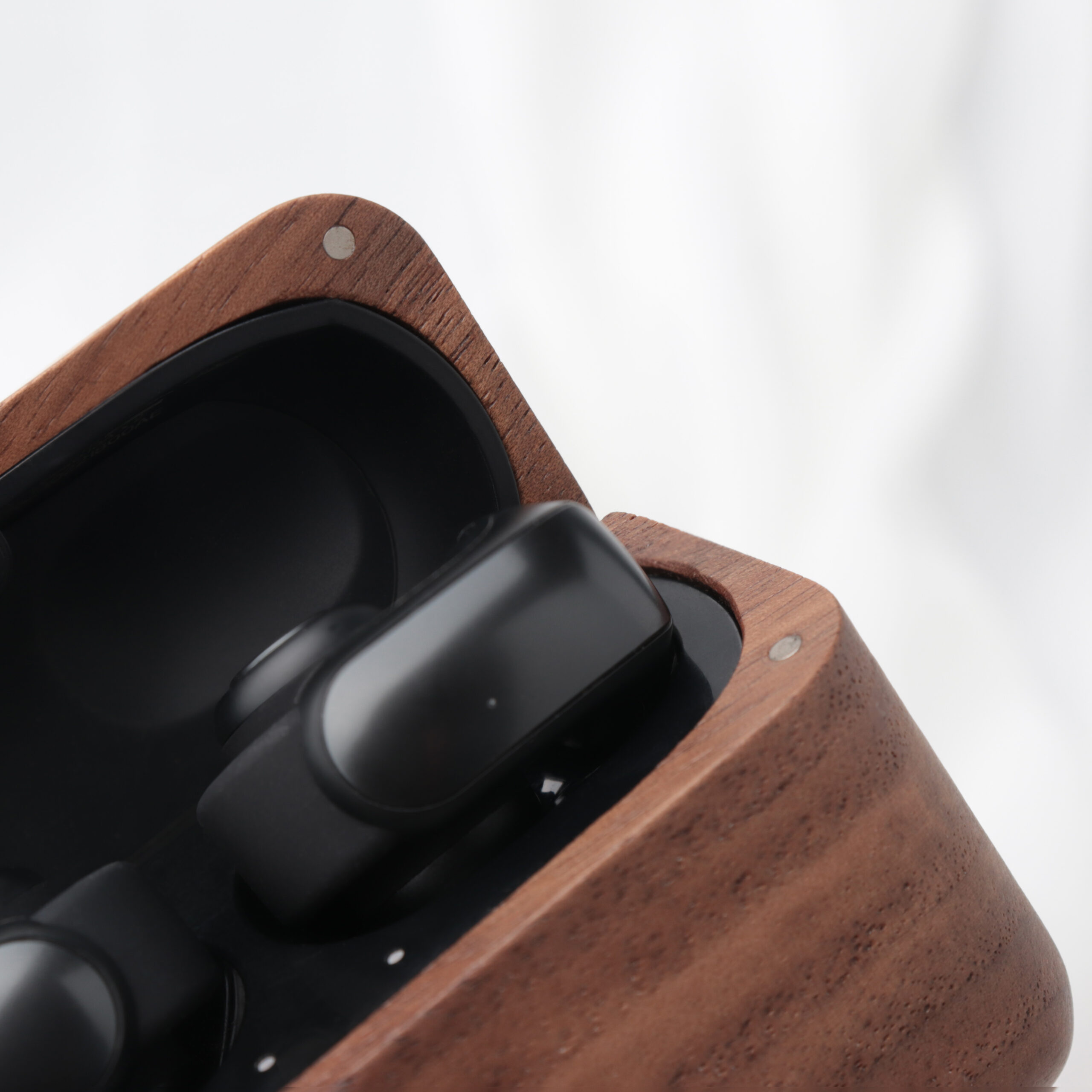 Wooden Bose Ultra Case - Image 3