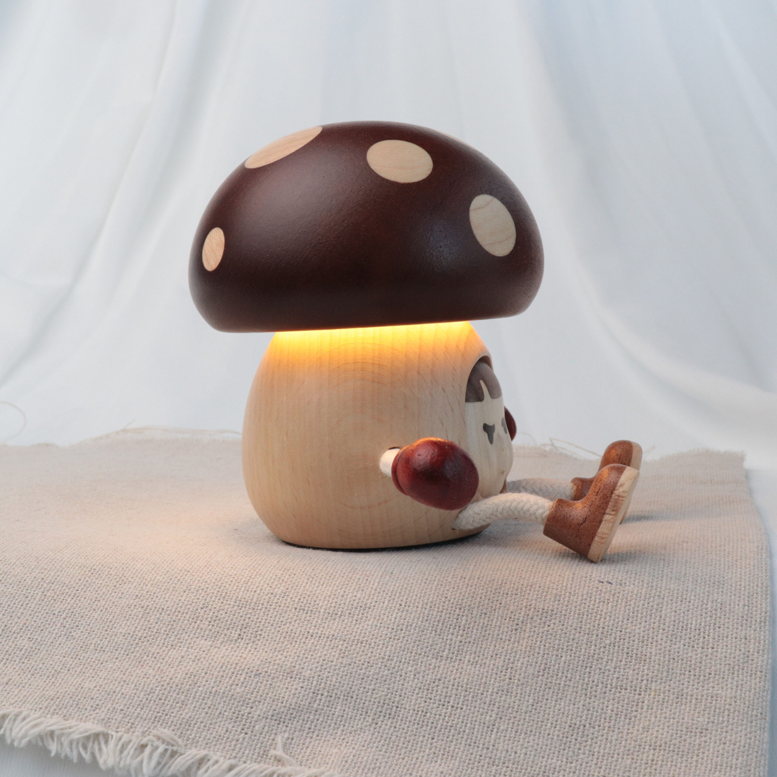 Wooden Cute Mushroom-Shaped Table Lamp - Image 5
