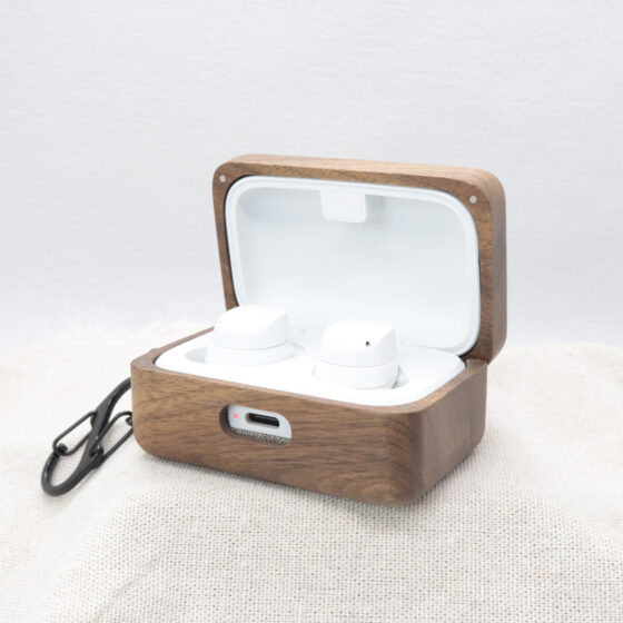 Wooden Sennheiser MOMENTUM 4/3 Wireless Case