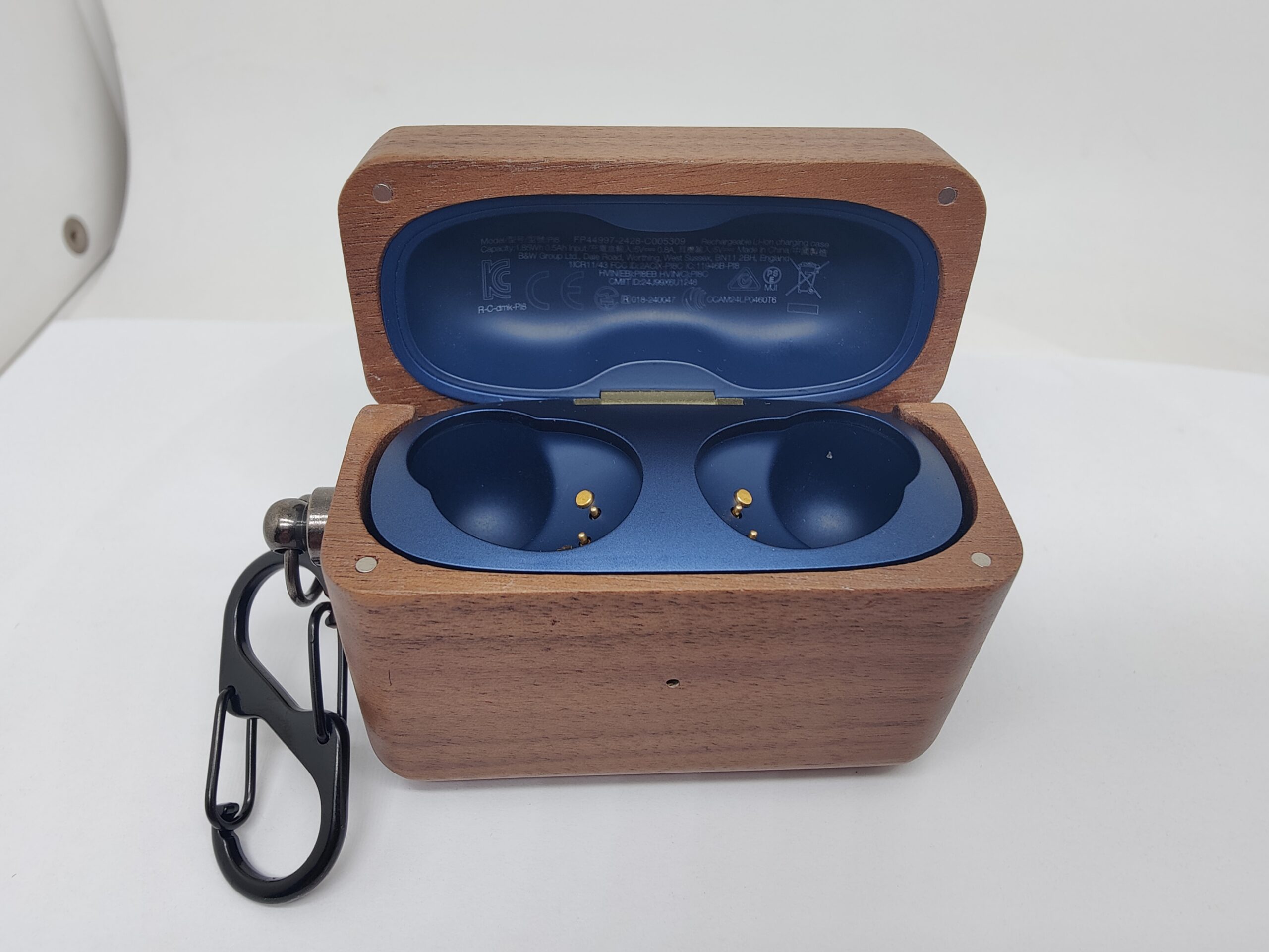 Wooden Bowers & Wilkins Pi8 Case